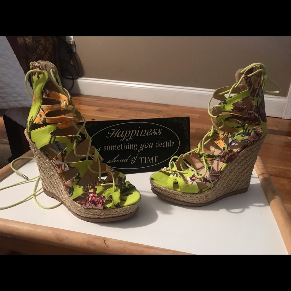 Steve Madden wedges